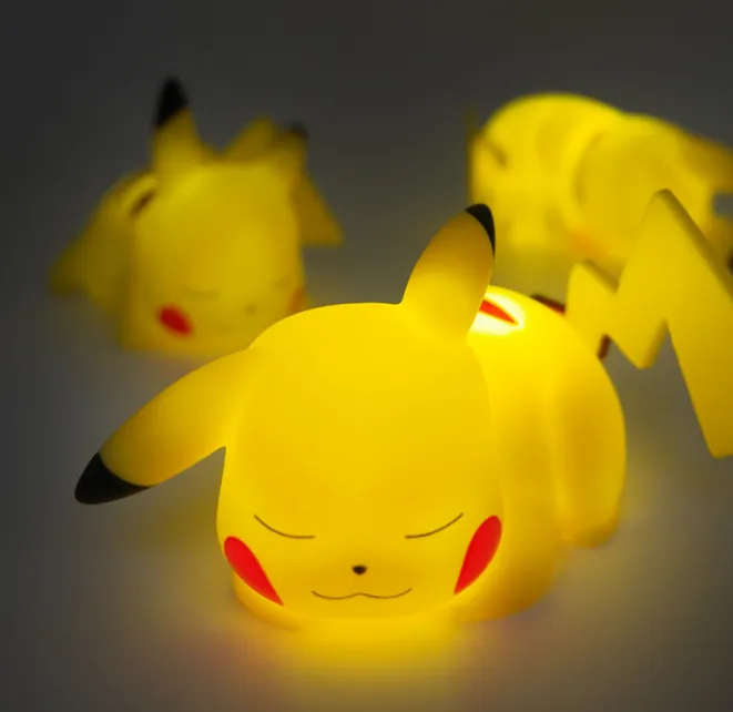 Pokemon Design Crtivo Pikachu ni Luce Notturna Lampada Da Comodino Camera Da Letto Soggiorno Decorazione Moderna Giotoli Hobby Action Figures