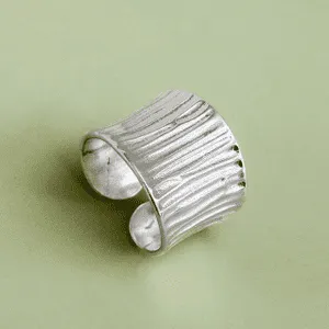 Francese retrÃ² perla d'acqua dolce naturale lettera anello femminile coreano semplice anello temperamento versatile vento freddo