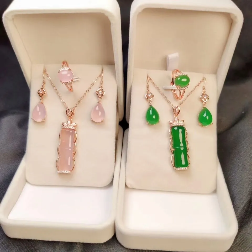 Commercio all'ingrosso di alta ghiaccio S925 argento oro rosa intarsiato verde calcedonio bambù set polvere agata anello set di tre pezzi