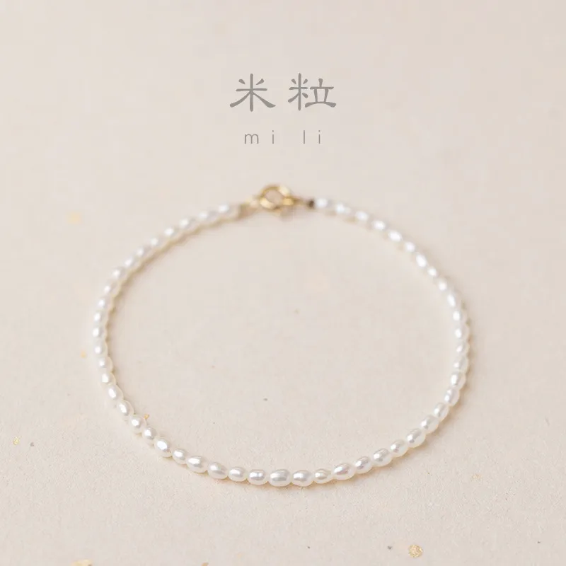 Braccialetto di piccola perla femminile di granello di miglio d'acqua dolce naturale molto fine - perline fini ins design di nicchia di lusso leggero