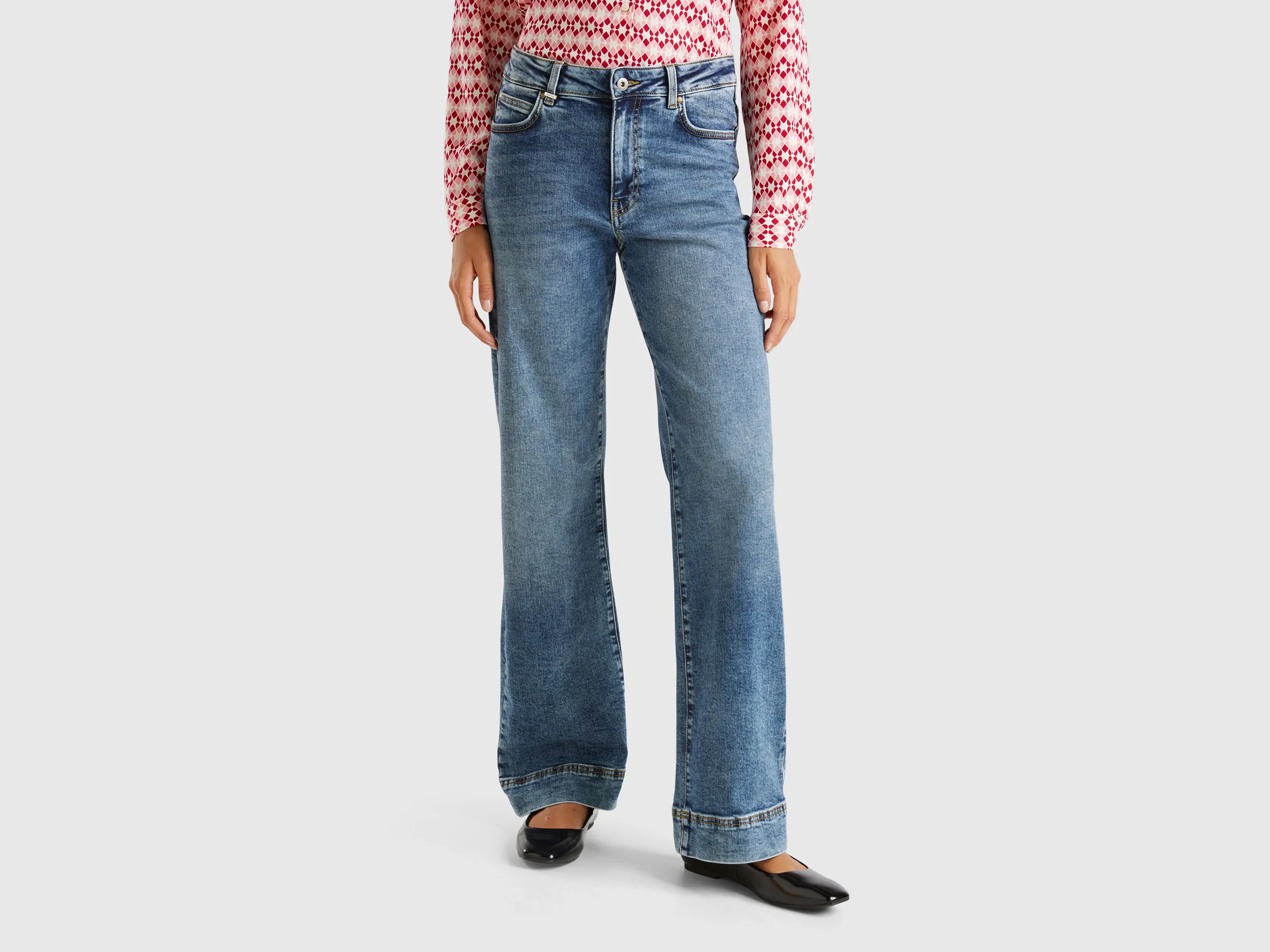 Benetton, Jeans Flare In Cotone Riciclato, Blu Chiaro, Donna