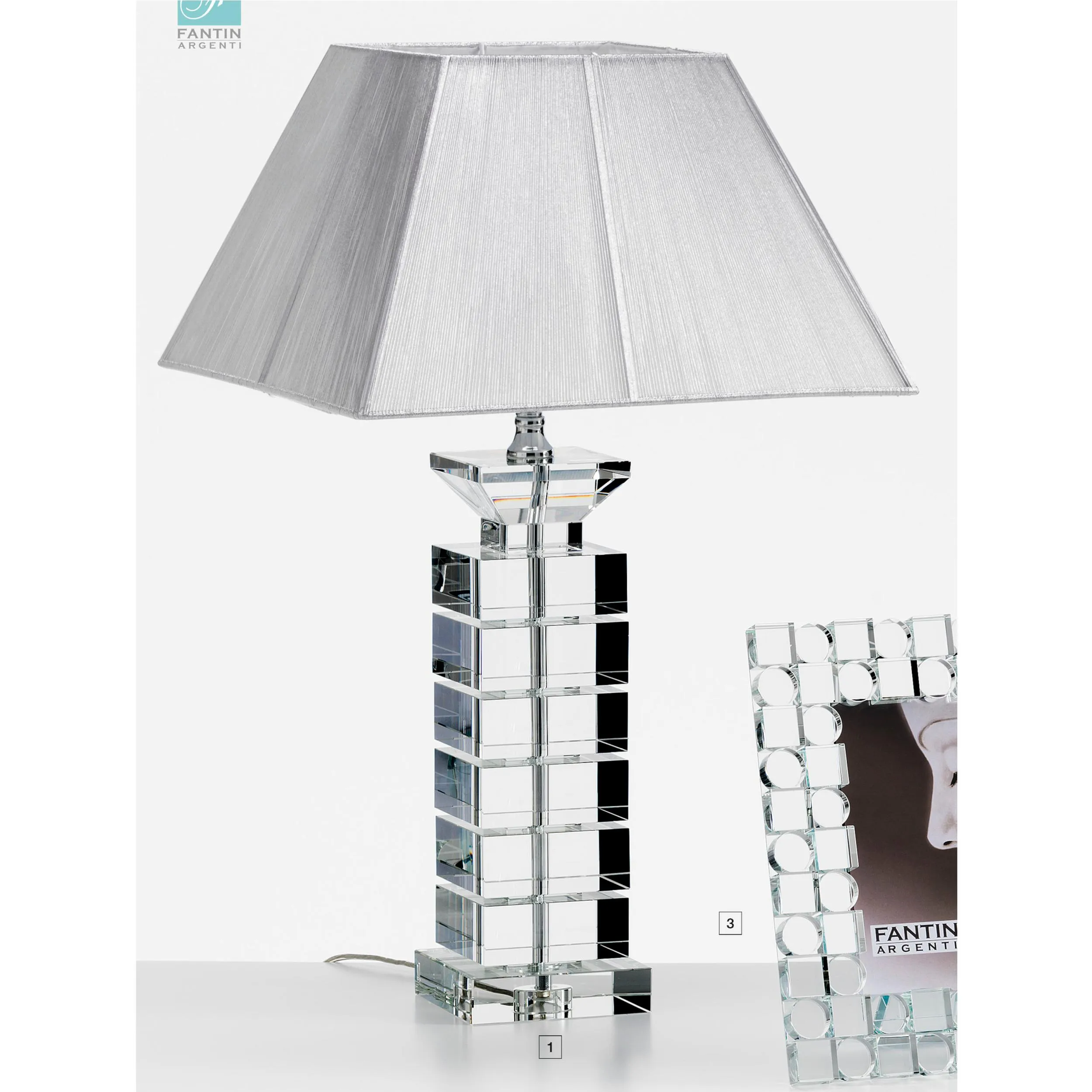 Lampada da tavolo in cristallo QUADRATONI H61 cm con paralume Quadrato Colore argento