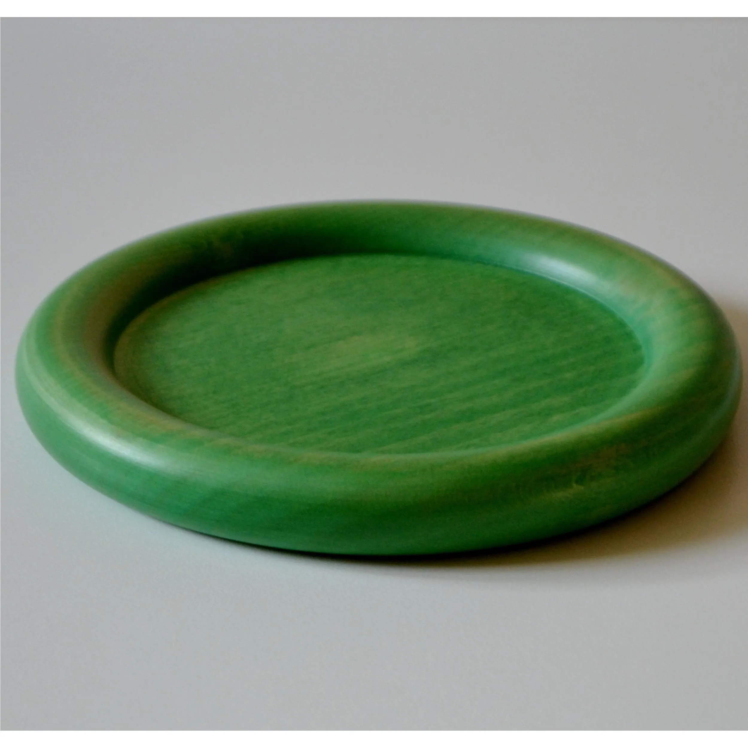 Sottobottiglia in legno di tiglio tornito a mano diametro 13xh1,5 cm Può essere usato anche come piattino per il pane colore verde