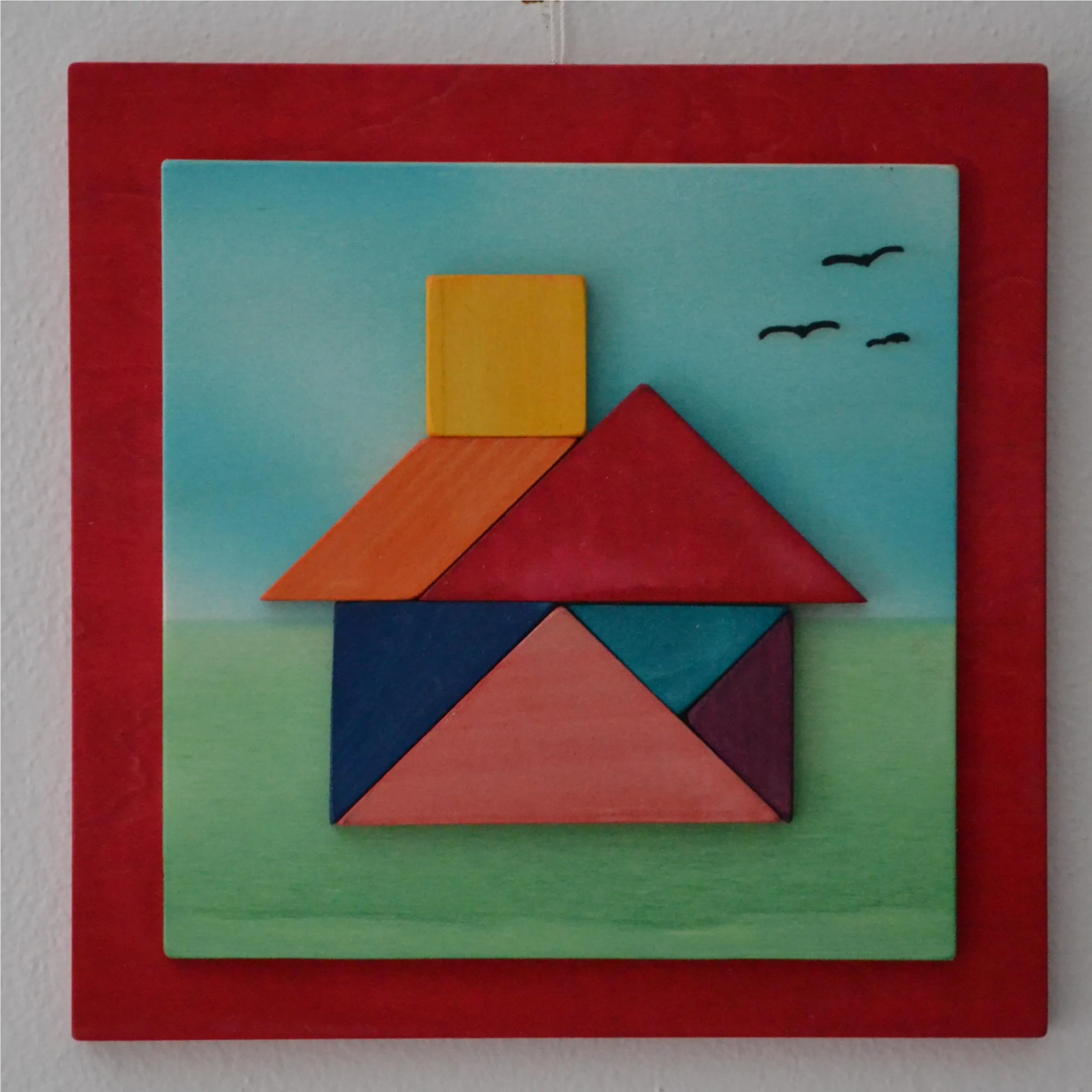 Quadro Tangram La Casetta 24x28x1,6 cm orizzontale pannello in legno colore rosso i pezzi sono attaccati ed incollati con 7 pezzi del Tangram si possono fare infinite figure