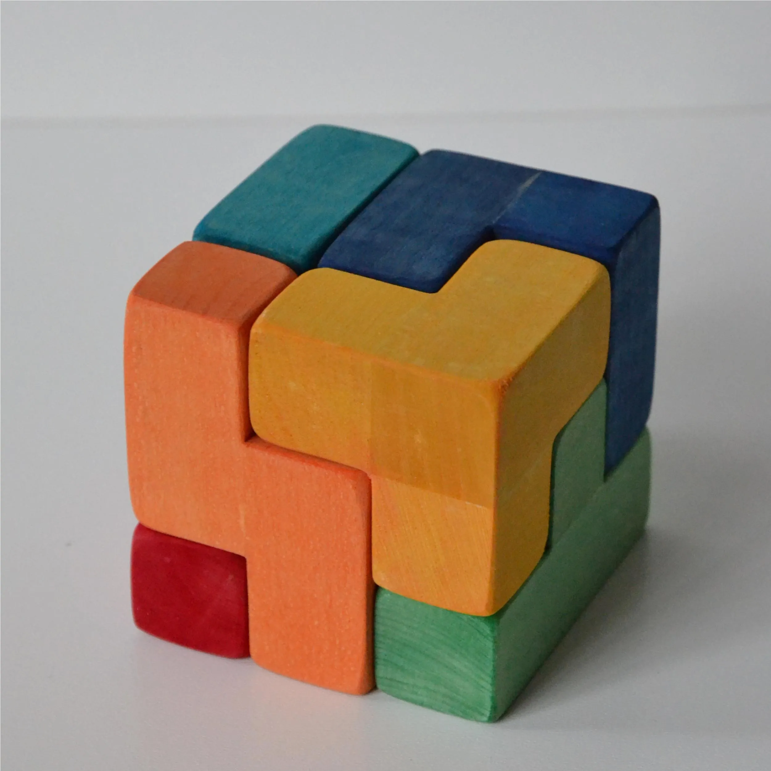 Cubo Tetris ricomponibile in 10 varianti, utilizzabile anche come costruzioni. 8x8 cm Gioco adatto a tutti