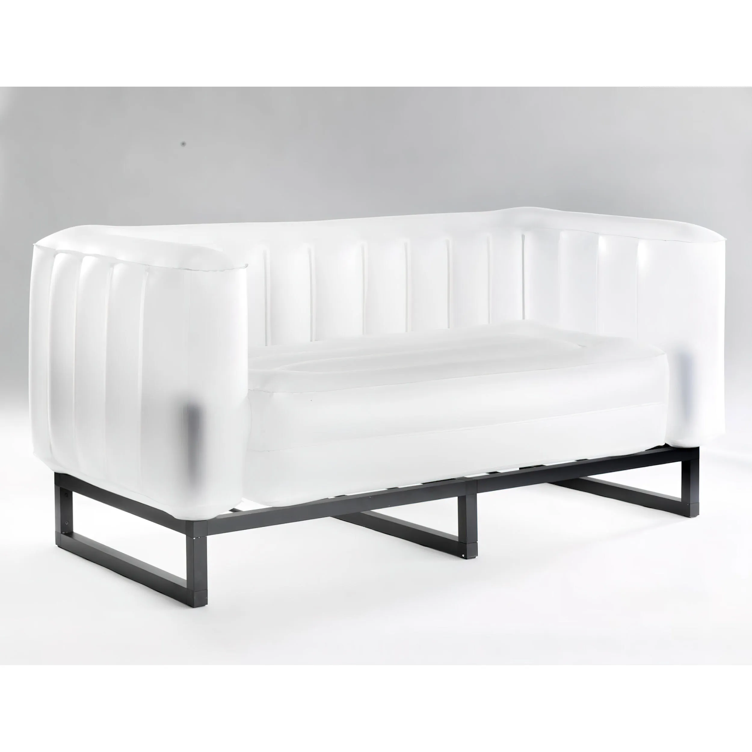divano Yomi eko illuminato struttura in legno nero, dimensioni 76x151xH69 cm peso 14,8 kg, seduta gonfiabile in TPU colore bianco traslucido