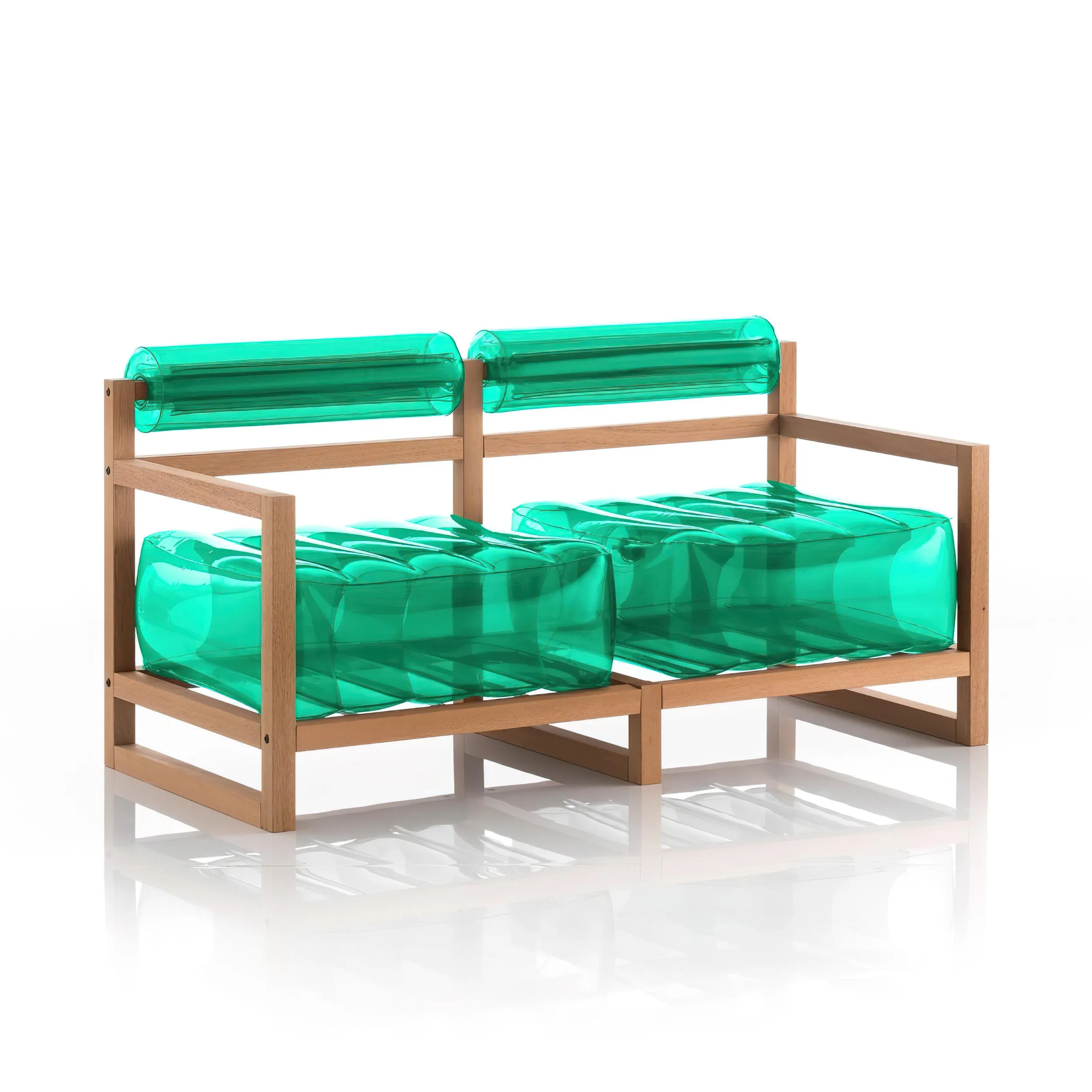 divano Yoko eko struttura in legno naturale, dimensioni 62x191xH70 cm peso 18,7 kg, seduta gonfiabile in TPU colore verde