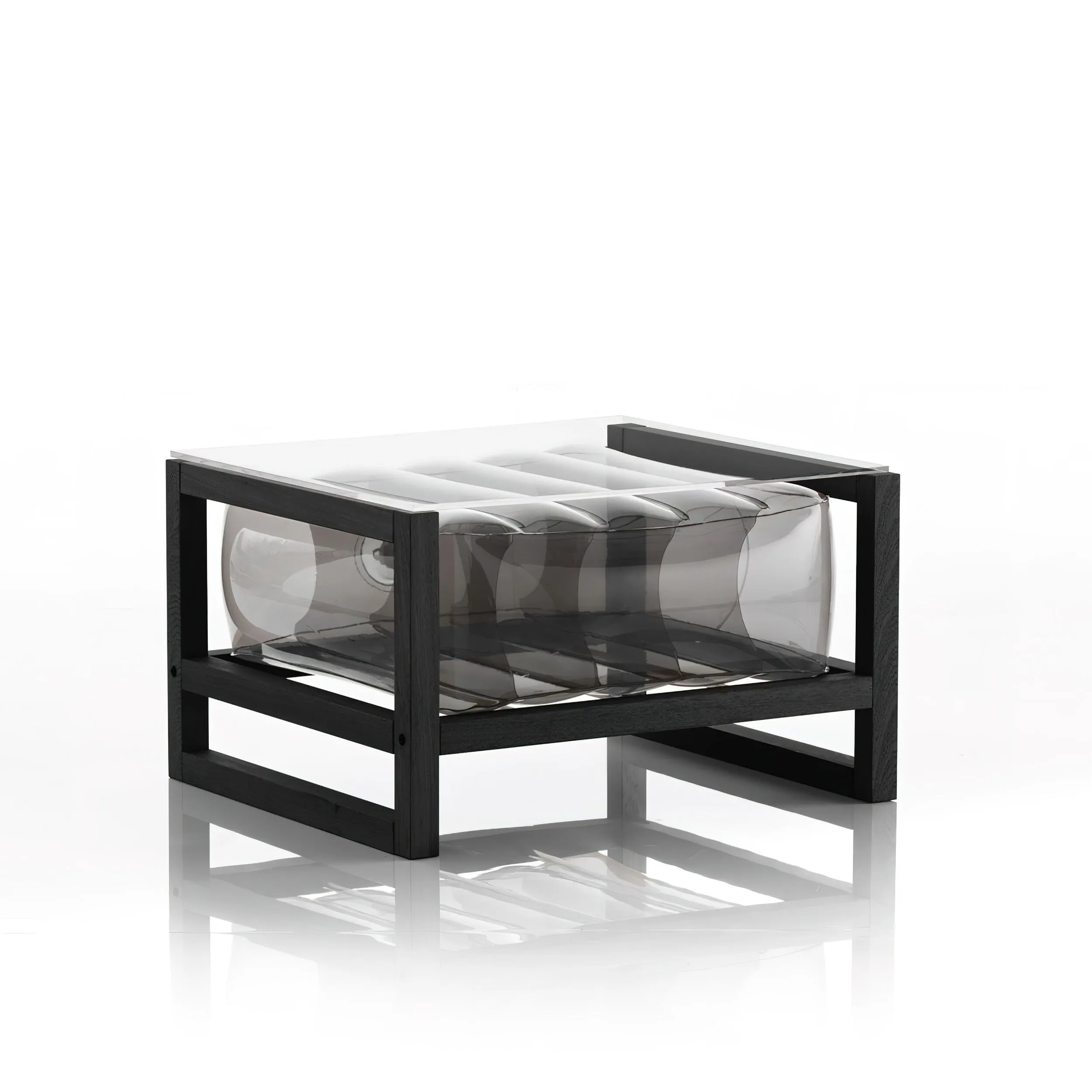 tavolino da salotto Yoko eko struttura in legno nero, dimensioni 62x70xH40 cm peso 14 kg, seduta gonfiabile in TPU colore nero