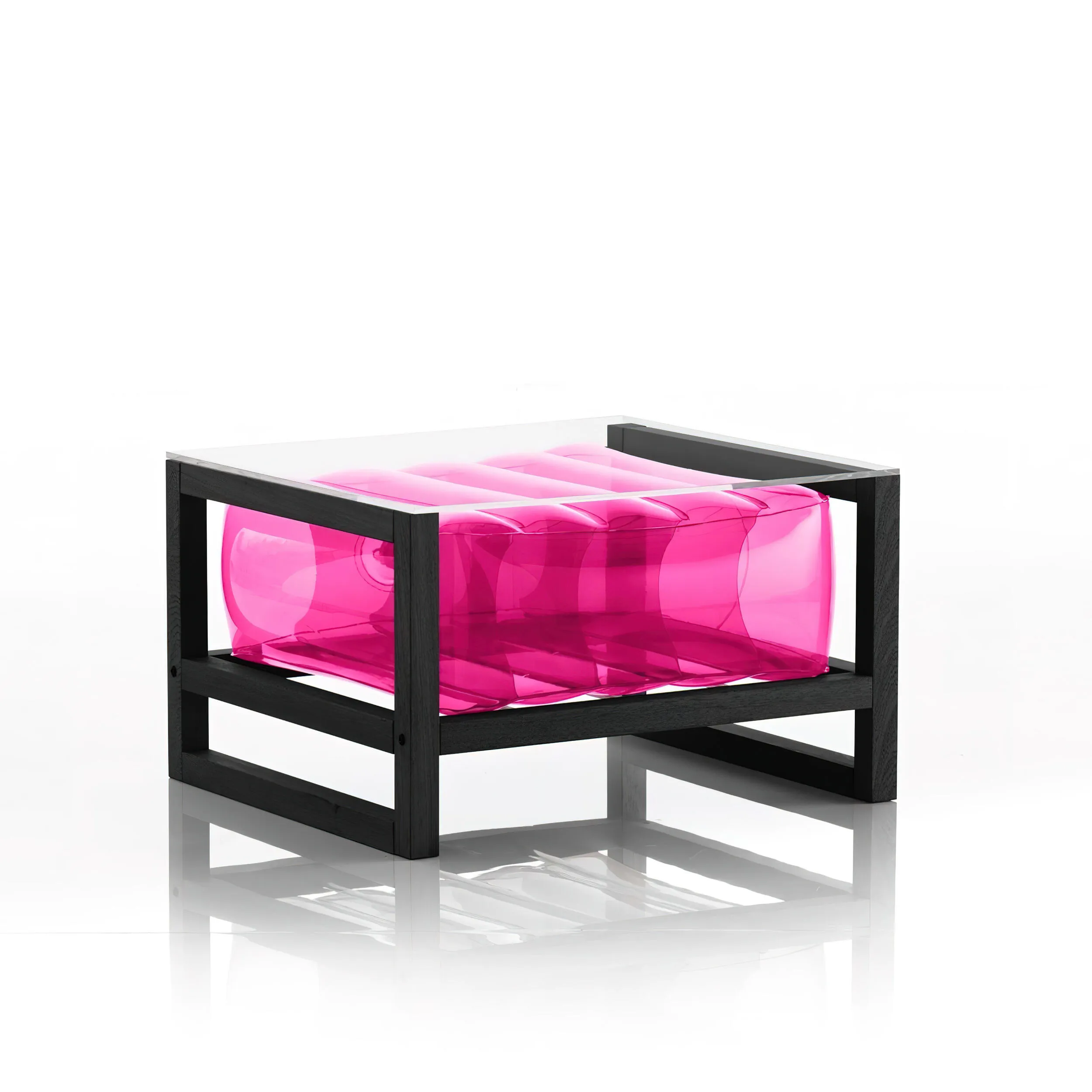 tavolino da salotto Yoko eko struttura in legno nero, dimensioni 62x70xH40 cm peso 14 kg, seduta gonfiabile in TPU colore rosa