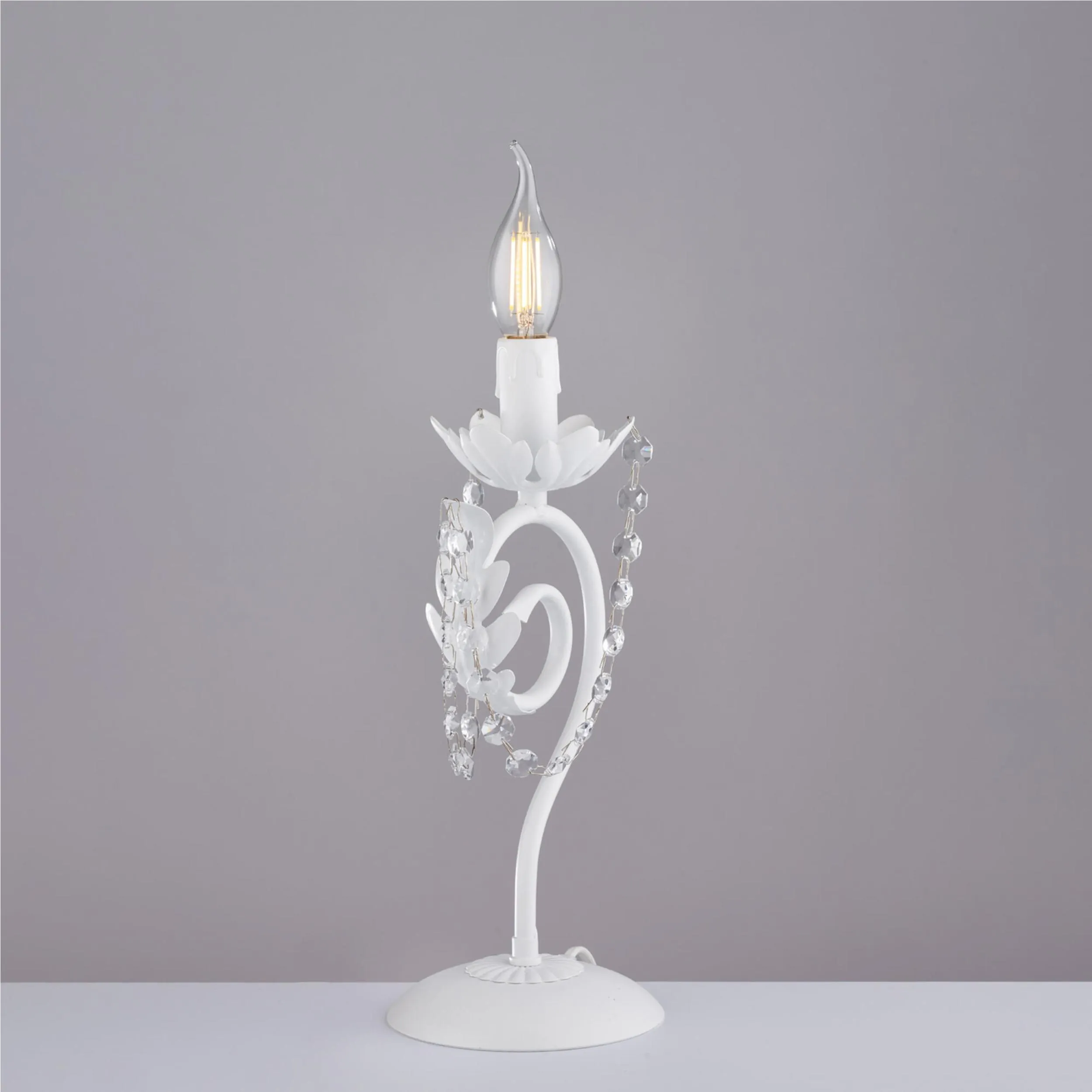 Lumetto Damasco in ferro laccato bianco con decorazione shabby e strass in cristallo 1 luce , altezza 39 Cm, larghezza 16 Cm