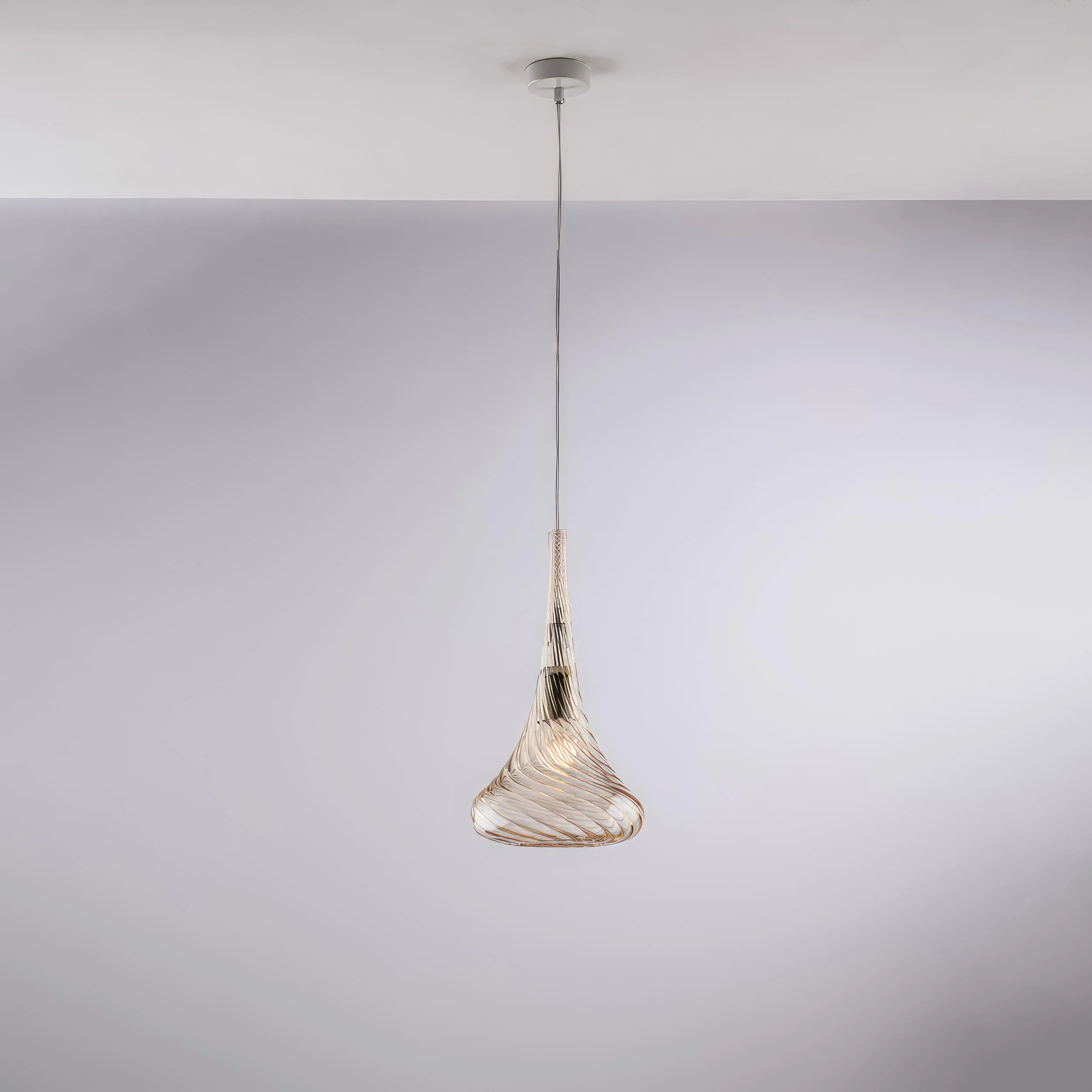 Sospensione Nemesi in Ferro con Vetro Ambra Pyrex, Ø20xH42 - Max H142 cm, Colore Ambra, 1xE27 - 55 Watt Max